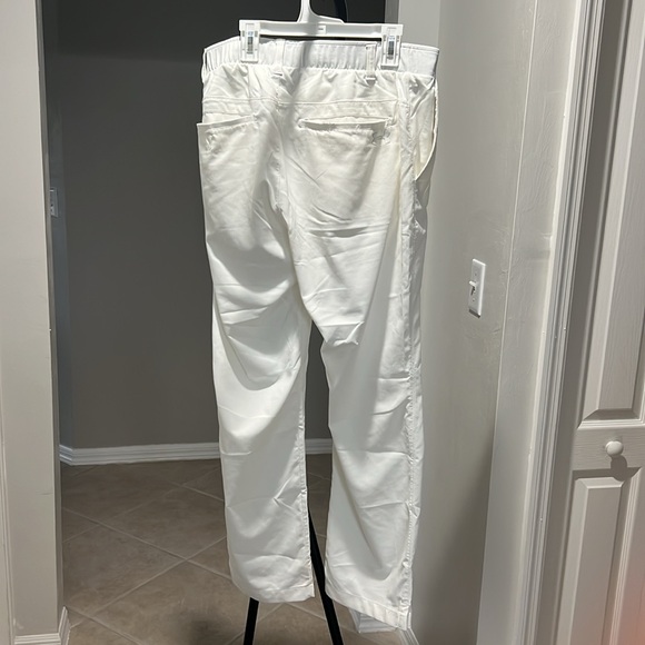 Men’s Under Armour golf pants - Picture 3 of 5